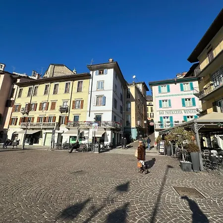 Semesterbostad Casa Beccarie Lovere